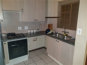 2 Bed Townhouse in Die Hoewes
