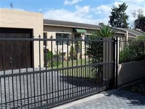 4 Bed House in Edgemead