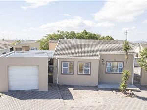 2 Bed House in Bernadino Heights