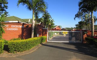 3 Bedroom Simplex in Mt Edgecombe