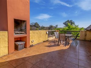 2 Bed Townhouse in Clubview