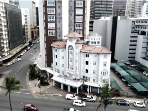 1555 m² Commercial space in Esplanade
