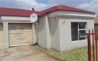 3 Bedroom House in Villa Liza