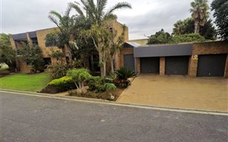 5 Bedroom House in Welgemoed