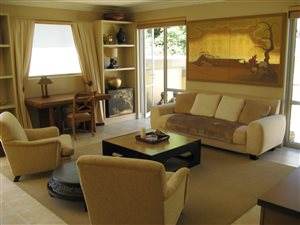 1 Bed Apartment in Parktown North