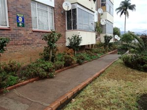 2 Bed Apartment in Scottsville
