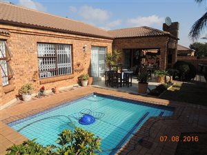 3 Bed Cluster in North Riding