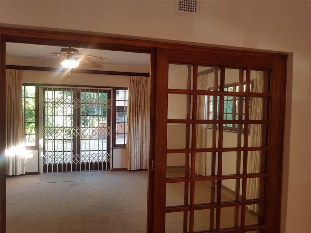 3 Bedroom Townhouse in Lester Park photo number 16