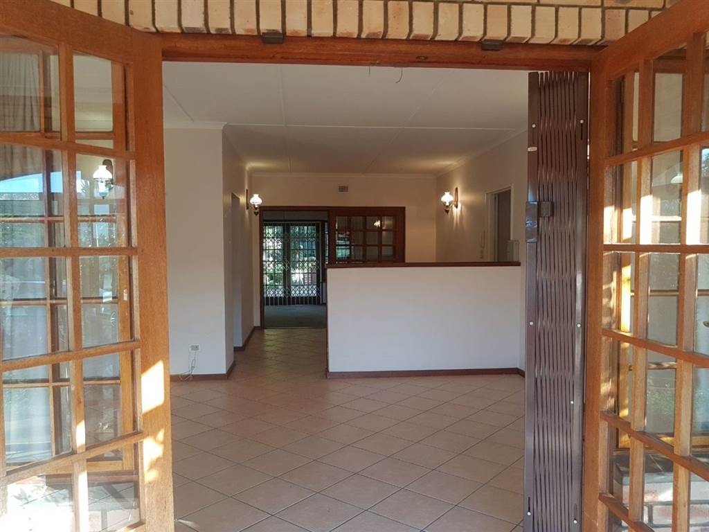 3 Bedroom Townhouse in Lester Park photo number 17