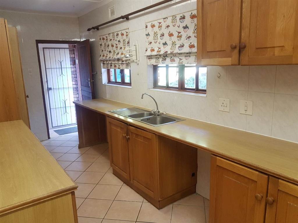 3 Bedroom Townhouse in Lester Park photo number 13