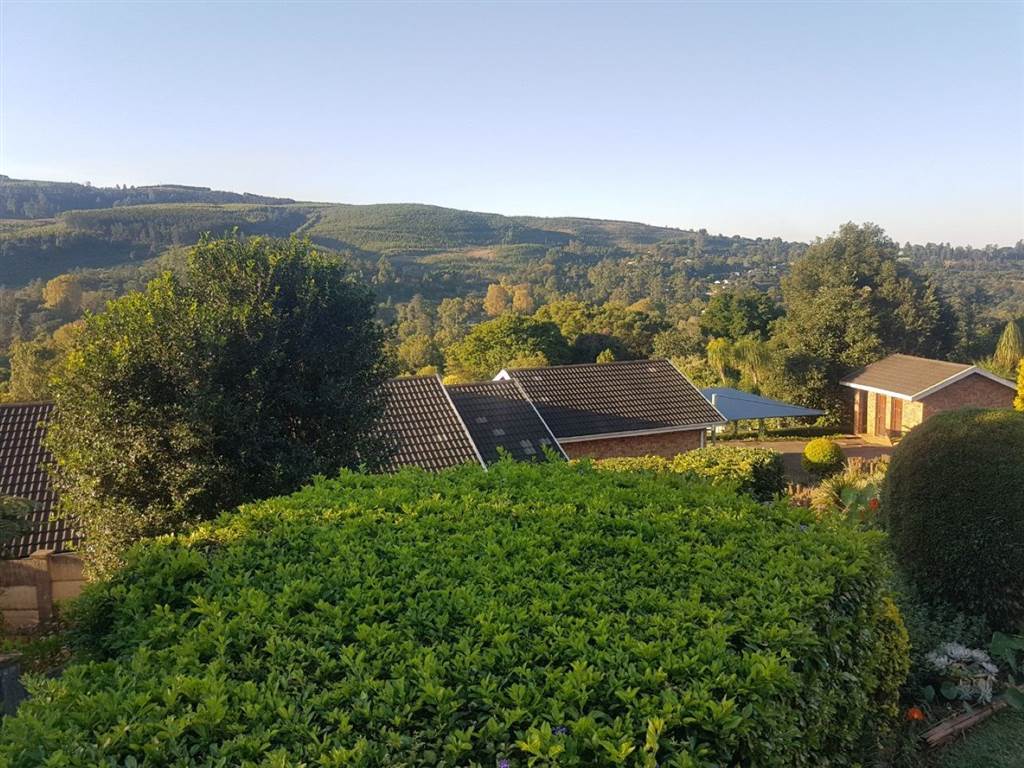 3 Bedroom Townhouse in Lester Park photo number 5