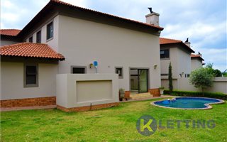 4 Bedroom House in Moreleta Park