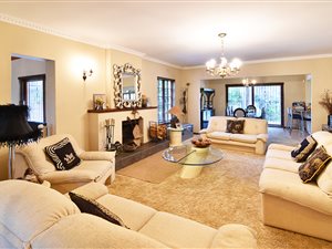 4 Bed House in Parel Vallei