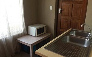 1 Bedroom House in Bramley