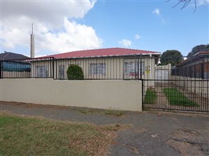 3 Bed House in Rewlatch