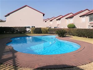 3 Bed Townhouse in Edenglen