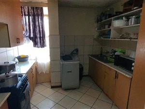 3 Bed Apartment in Meyerspark
