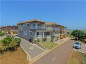 6 Bed House in Illovo Beach