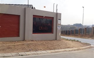 3 Bedroom Townhouse in Bloubosrand