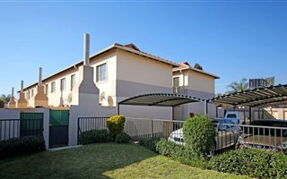2 Bedroom Townhouse in Claremont