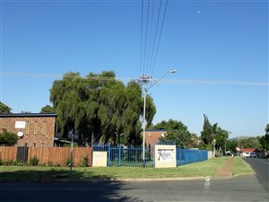 3 Bed Duplex in Roseville