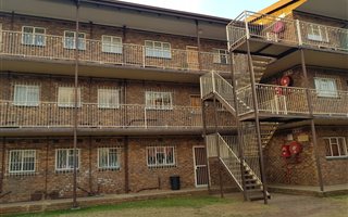 2 Bedroom Apartment in Berton Park