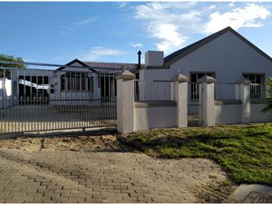 5 Bed House in Jamestown