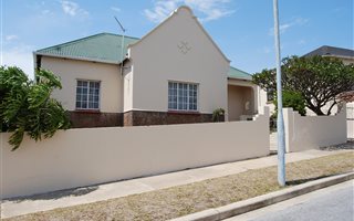 2 Bedroom House in Mount Croix