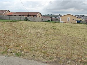 496 m² Land available in Mthata