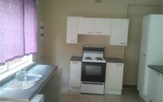 1 Bedroom Garden Cottage in Lombardy East