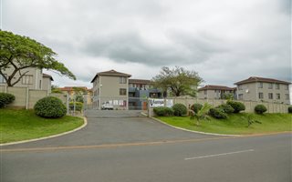 2 Bedroom Apartment in Brackenham