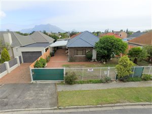 4 Bed House in Thornton