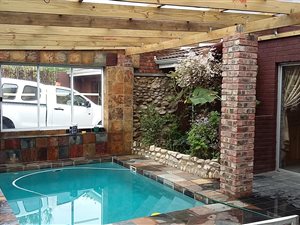 5 Bed House in Beachview