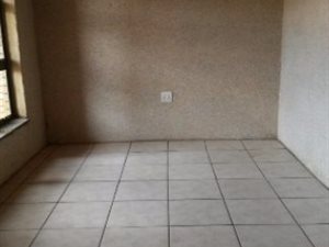 1 Bed Garden Cottage in Naturena