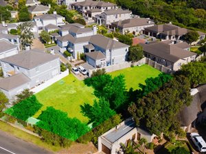 489 m² Land available in Eversdal Heights