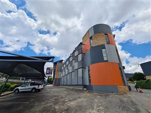 5888 m² Industrial space in Wynberg