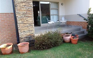 2 Bedroom Apartment in Lonehill