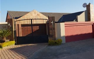4 Bedroom House in Clearwater Flyfishing Estate