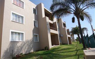 3 Bedroom Apartment in Constantia Kloof