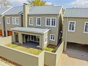 3 Bed Duplex in Fourways