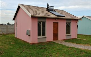 2 Bedroom House in Katlehong
