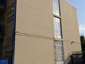 2 Bed Apartment in Vereeniging Central