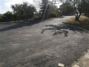 1760 m² Land available in Amanzimtoti
