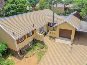 4 Bedroom House in Rietvalleipark