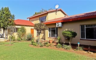 4 Bedroom House in Ifafi