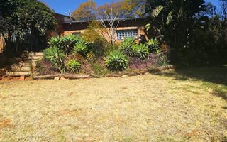 490000 m² Commercial space in Weltevreden Park