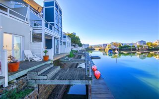 2 Bedroom Apartment in Thesen Islands