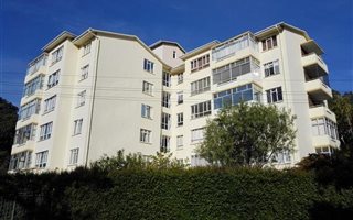 2 Bedroom Apartment in Kenilworth Upper