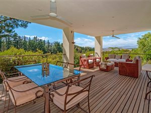 4 Bed House in Erinvale Estate