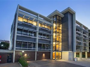 400 m² Office Space in Waterkloof
